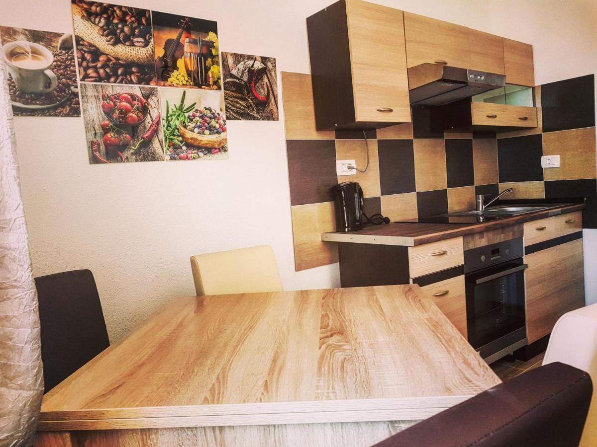Apartmani Marina Gradac Gradac (Split-Dalmatia) Exterior foto